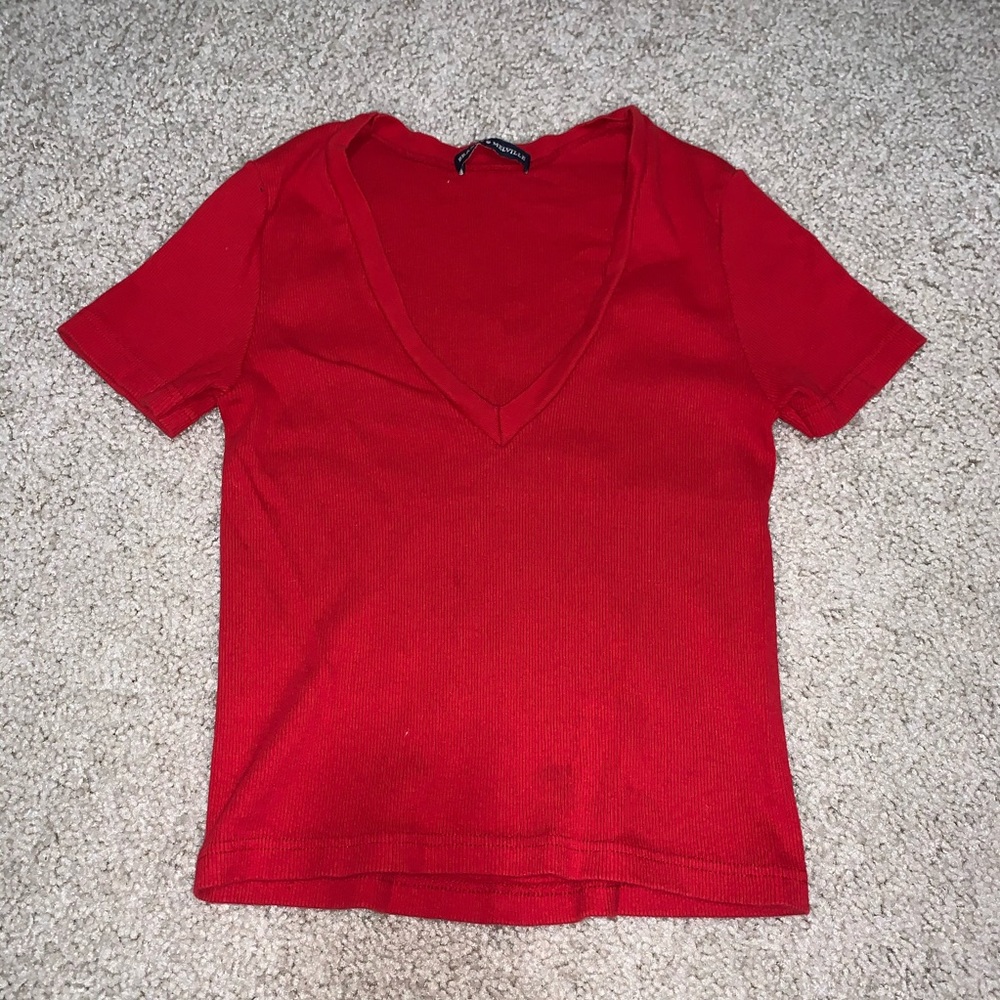 Brandy Melville tshirt